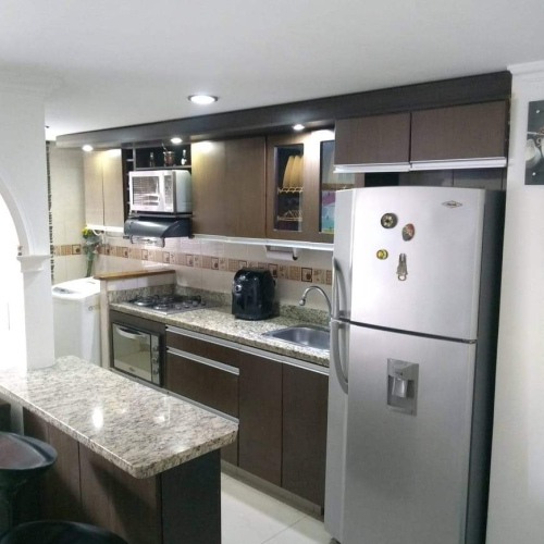 Apartamento P1 64m Puerta Madera